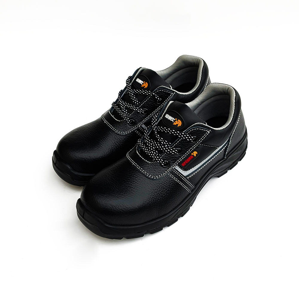 acid resistant work shoes side profile
