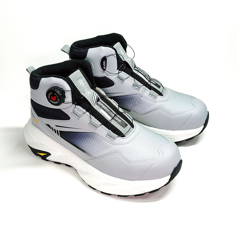 Angled Pair Dial Closure Safety Shoes